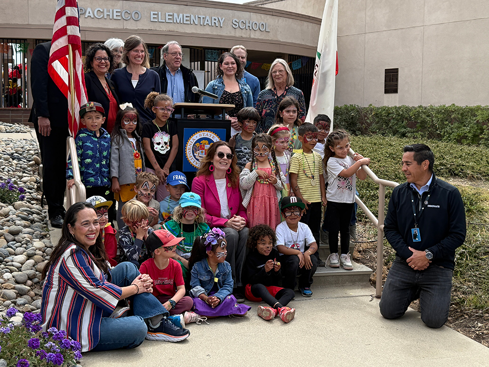 Asm. Addis, Pacheco Elementary TK students, parents and faculty, along with Sup. Prater and Board of Trustees